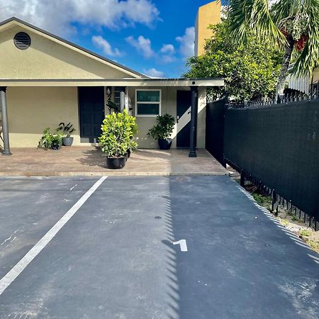 Apartamento Cozy Studio W/Gated Parking Miami Exterior foto